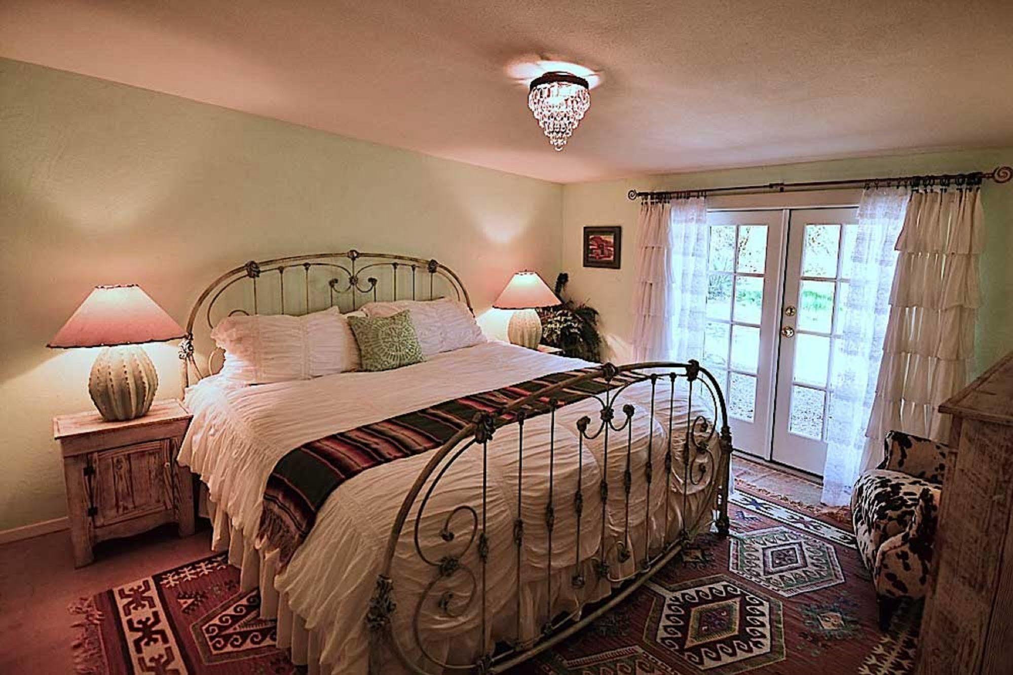 Casa Del Sol Bed & Breakfast